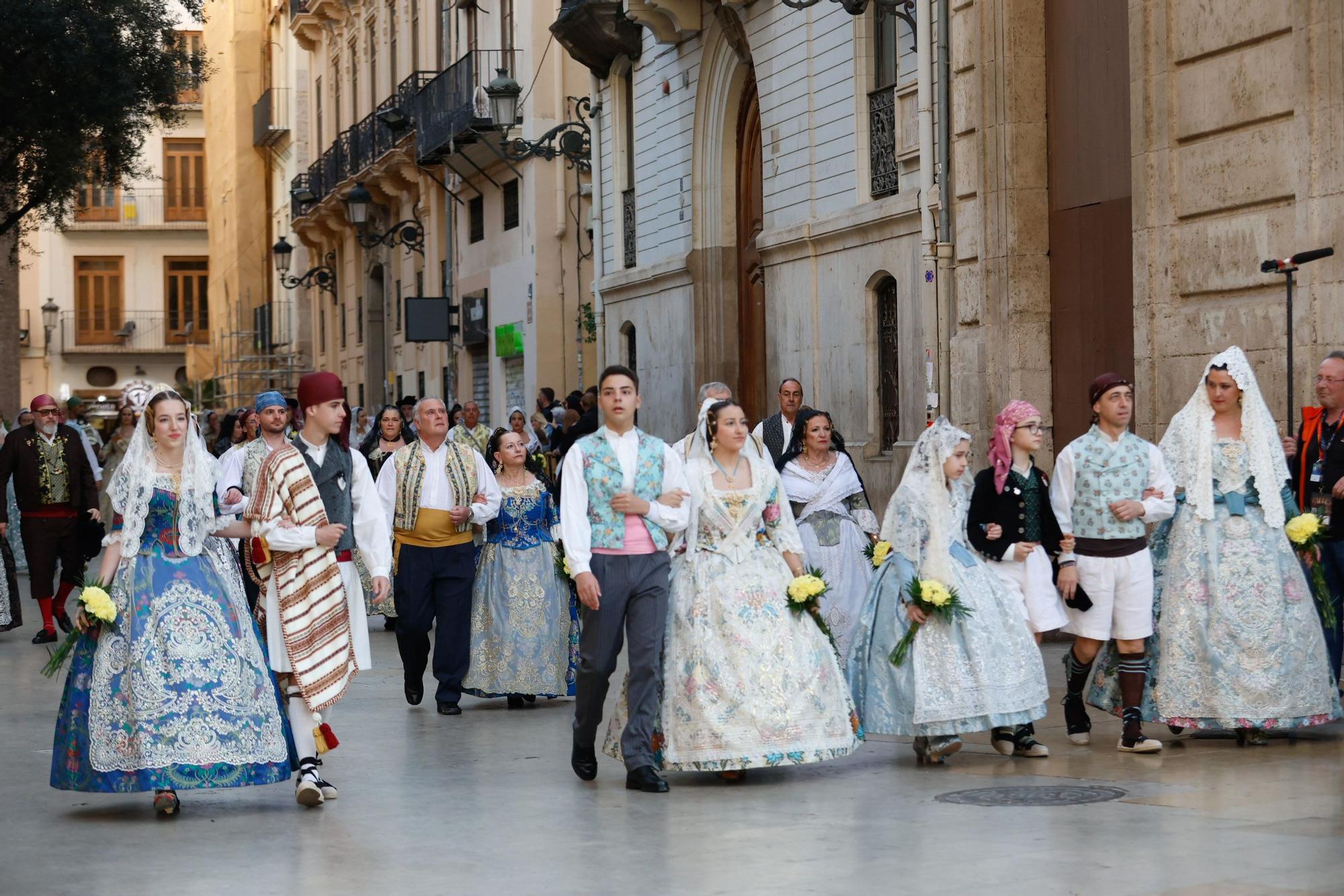 Búscate en el primer día de la Ofrenda en la calle San Vicente entre las 18:00 y las 19:00