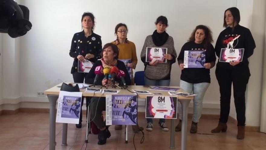 Representantes de asociaciones feministas y sindicatos.