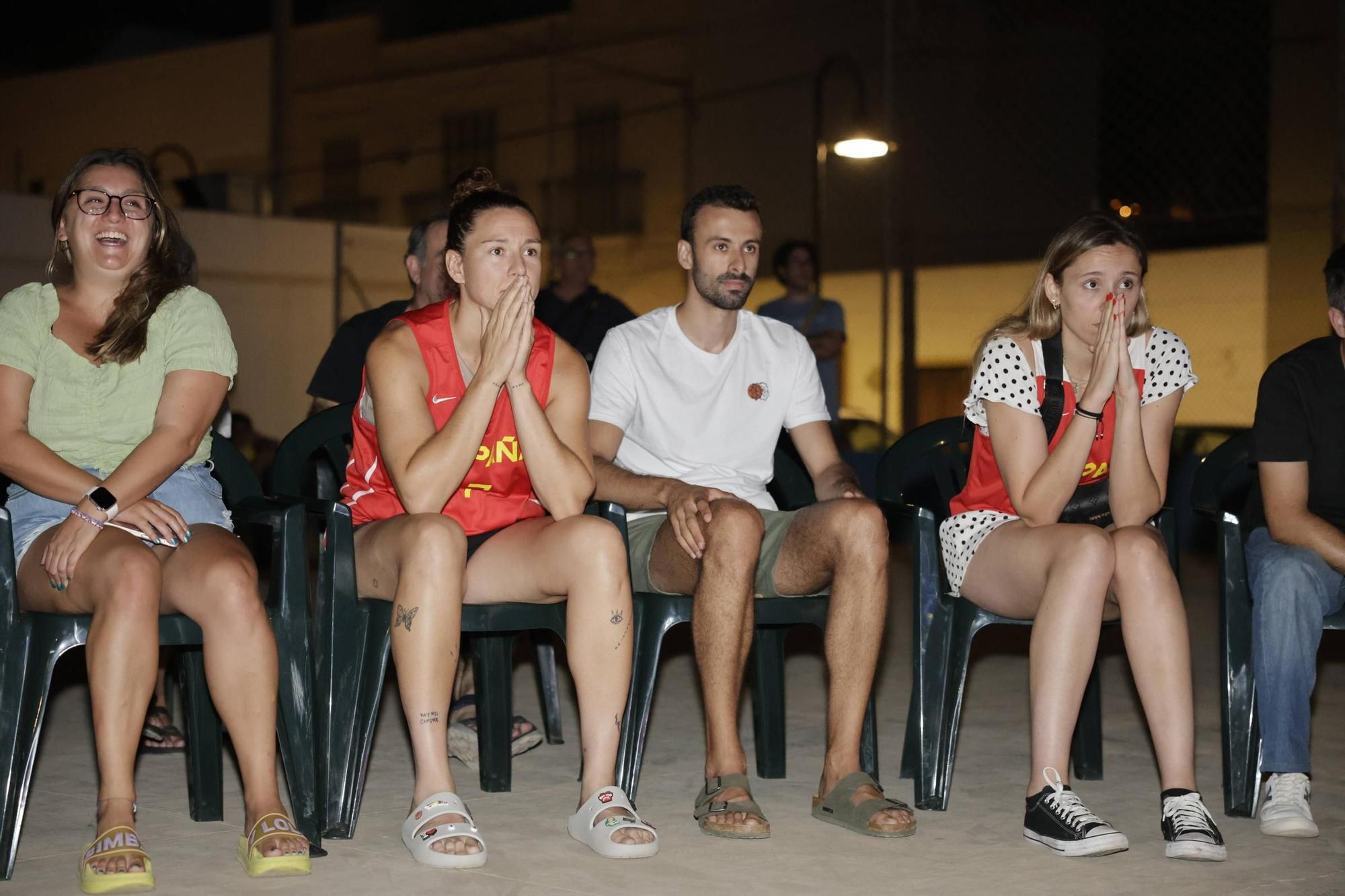 El Molinar estuvo al lado de Juana Camilión en la final del 3x3 de la selección española en París