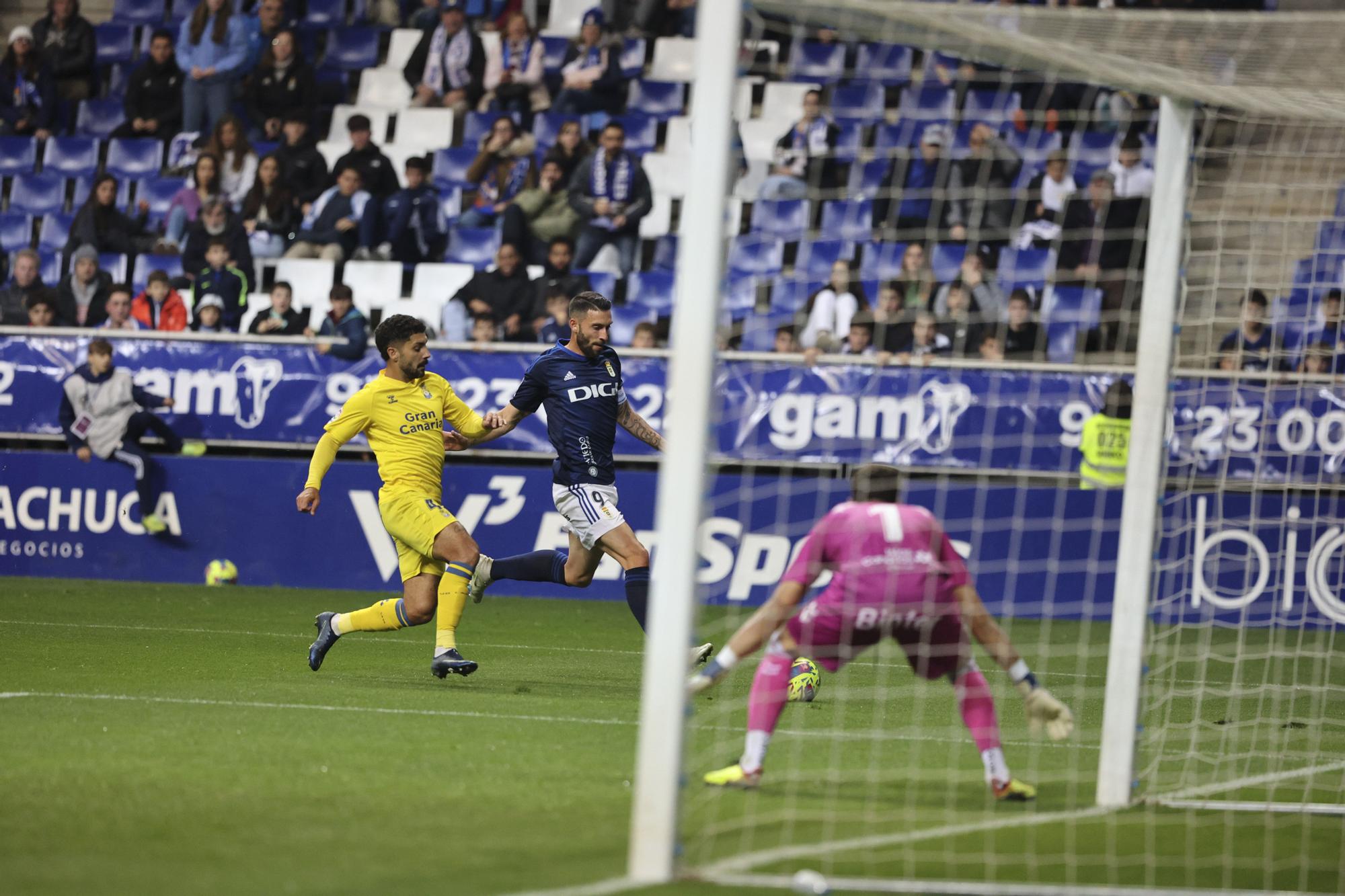 En imágenes: así fue el empate entre Real Oviedo y Las Palmas