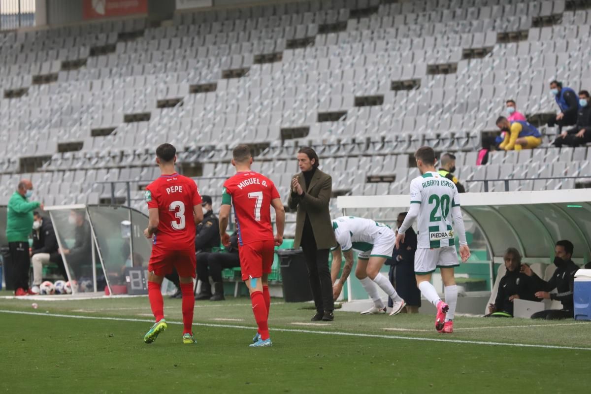 Las imágenes del partido Córdoba CF-Recreativo Granada