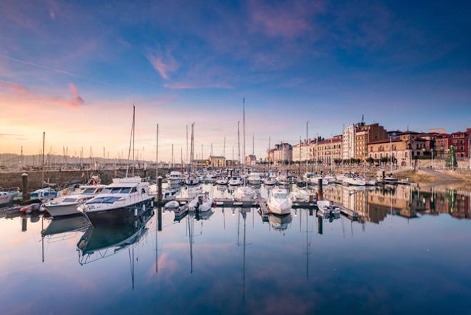 Puerto deportivo de Gijón/ Xixón