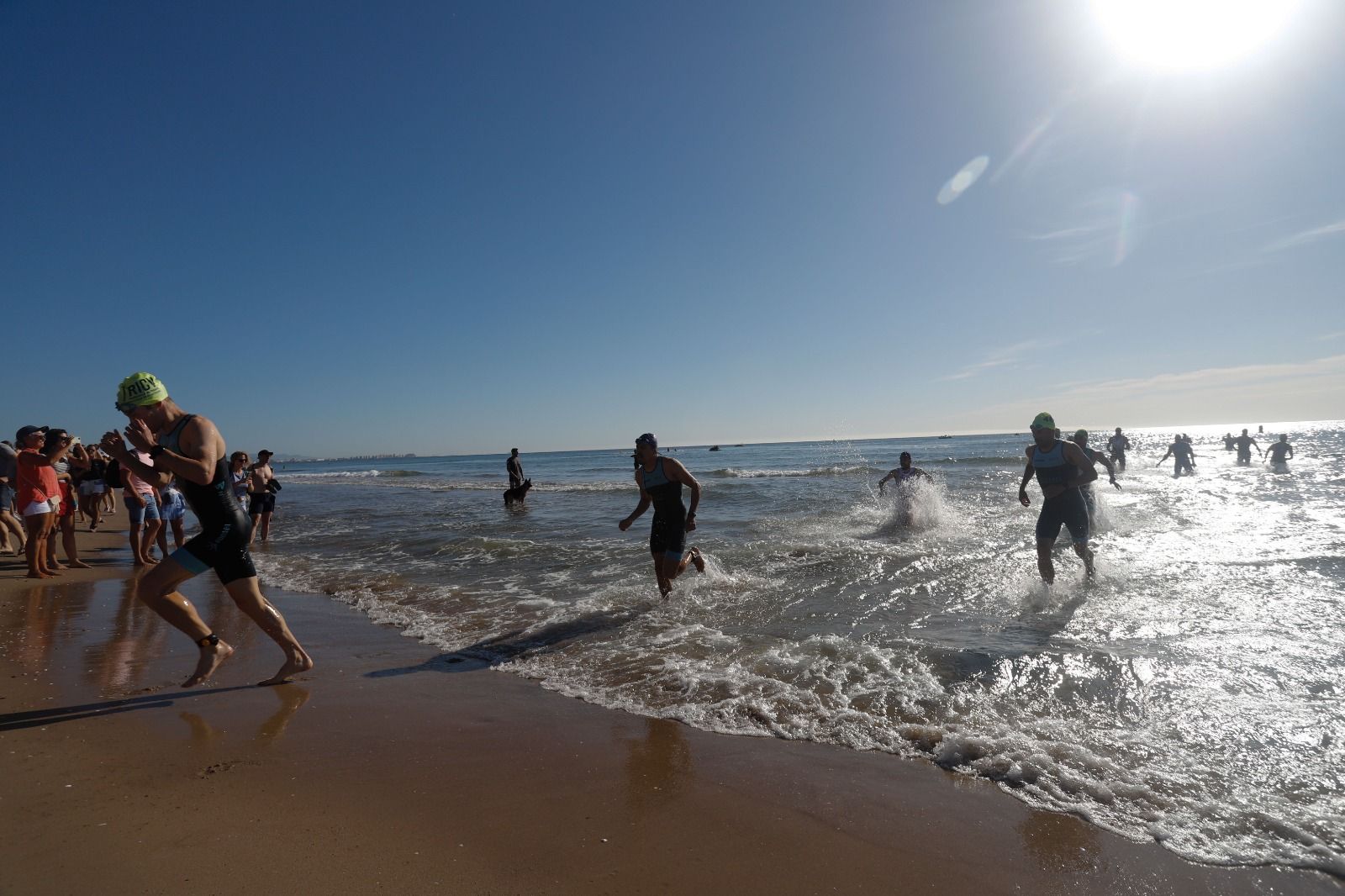 El Triatlón Playa de la Malvarrosa, en imágenes