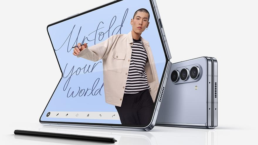 Samsung'tan katlanır telefon Galaxy Z Fold5
