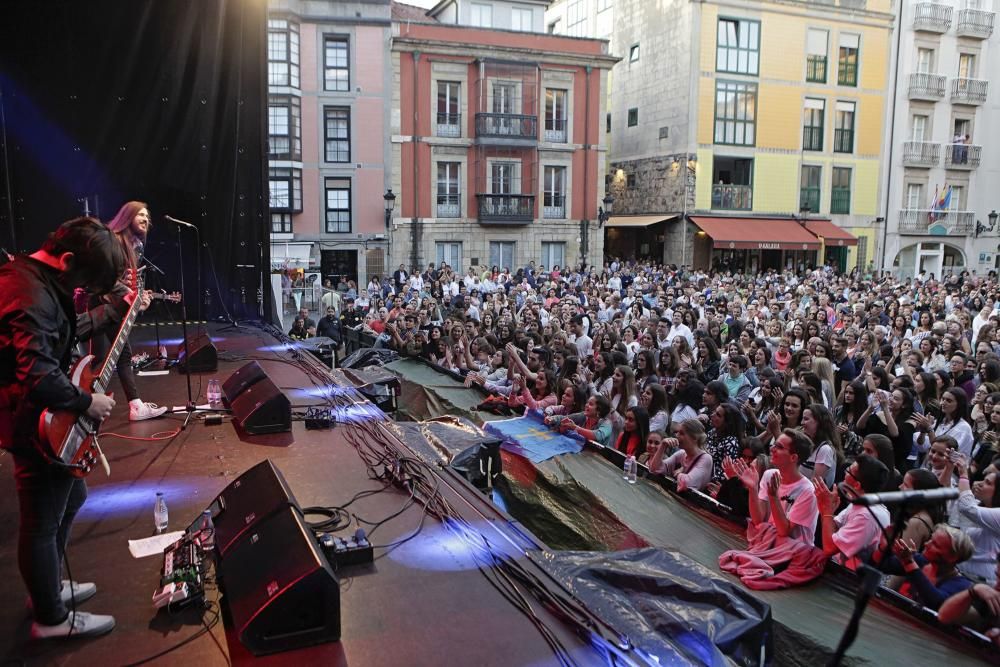 Carlos Sadness en la Plaza Mayor de Gijón