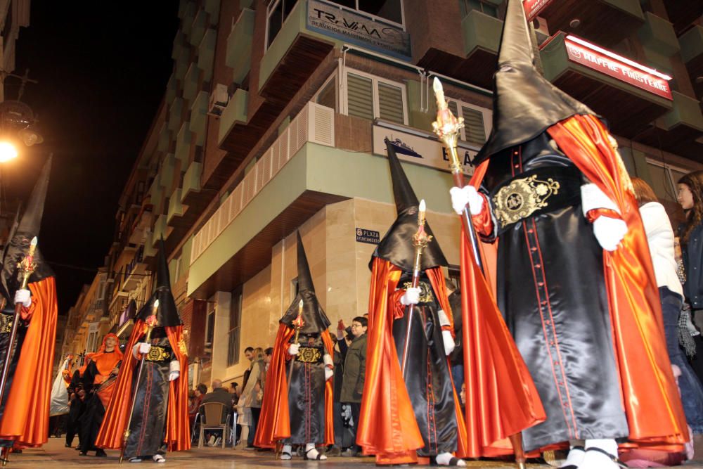 El primer trono mixto de Cartagena marca la procesión del Prendimiento