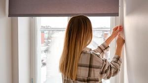Adiós al radiador: la rebajada cortina de Ikea que protege tu casa del frío