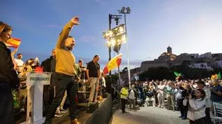 Abascal en Ibiza: «La invasión migratoria es la ruina y la muerte de nuestro pueblo»