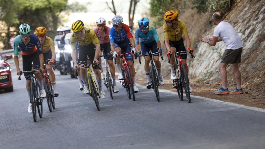 El gran Wout van Aert se exhibe en el horno granadino de la Vuelta
