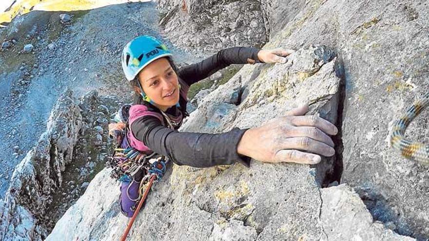 La mallorquina Neus Colom, durante la ascensión.