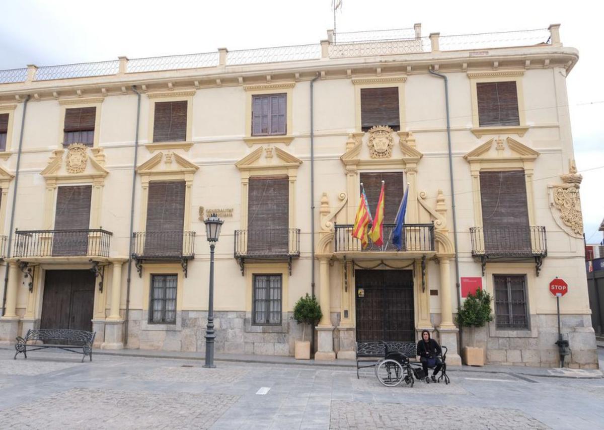 Palacio del Marqués de Rafal: inaccesible, con daños estructurales y repleto de humedades