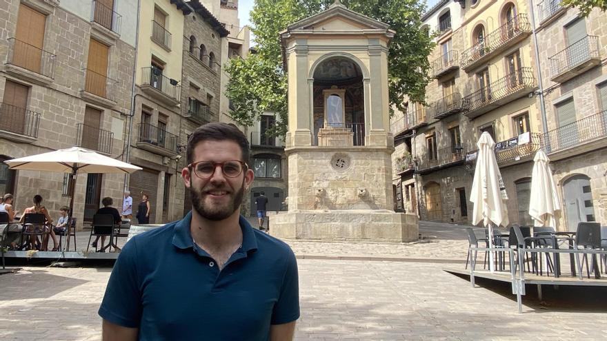 Albert Colell, nou regidor de Cultura de l’Ajuntament de Solsona, a la plaça de Sant Joan