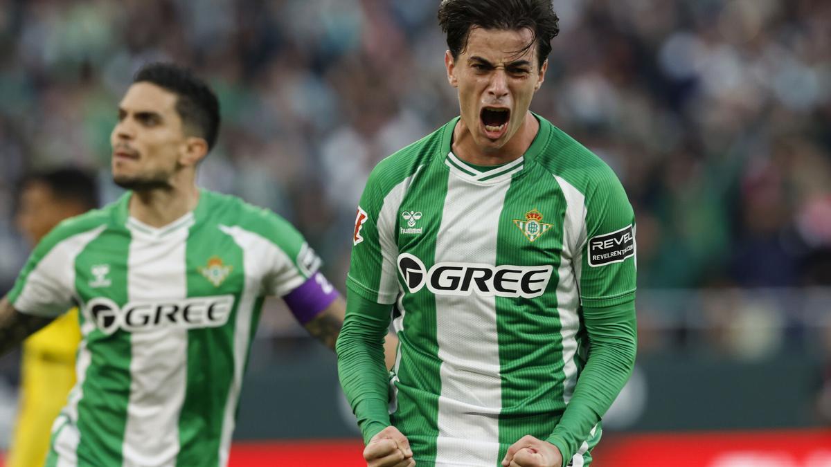 Valentín Gómez celebra su gol en el Betis-Girona de la jornada 13 de LaLiga EA Sports.