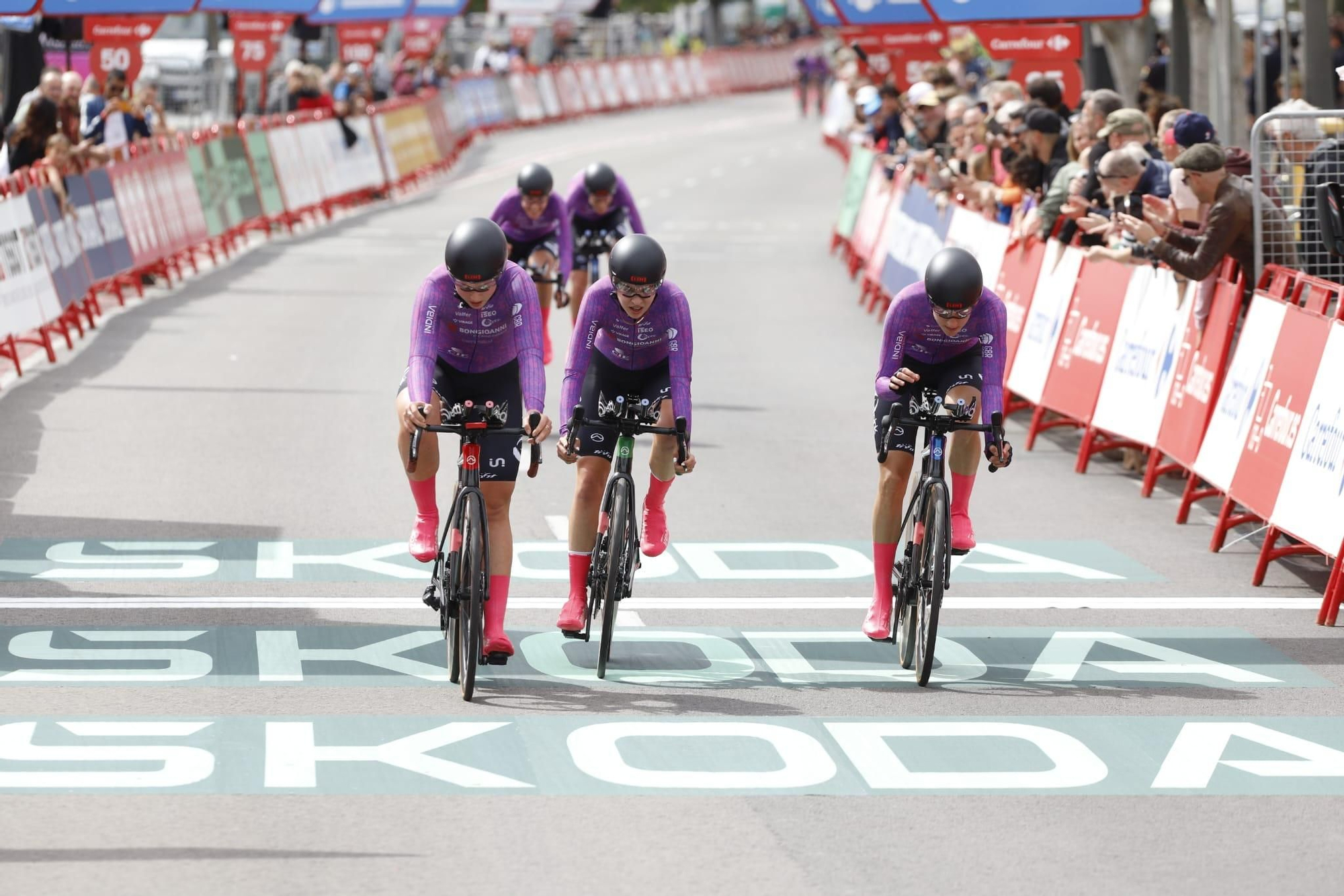 Primera etapa de La Vuelta a España Femenina en València