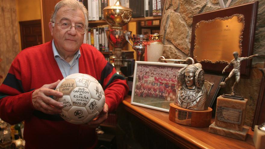 Fallece Ángel de la Fuente, mítico jugador del Real Murcia