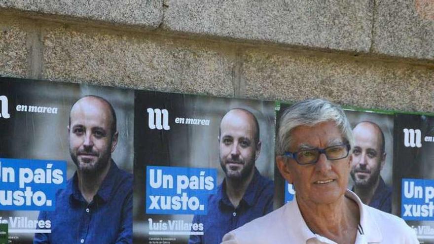 O candidato Mariano Abalo, onte pola tarde en Cangas. // G.Núñez