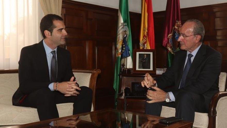 El alcalde de Almería y el de Málaga, reunidos esta mañana.