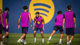Encuentro de la plantilla del Barça con los árbitros