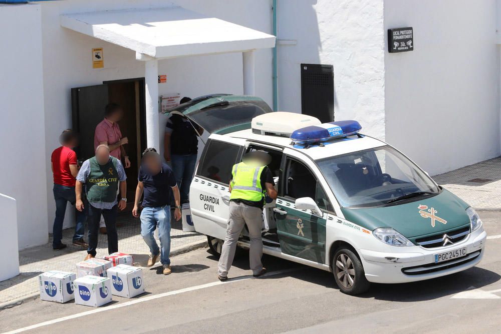 La Guardia Civil y Hacienda registraron ayer la discoteca durante más de 15 horas.