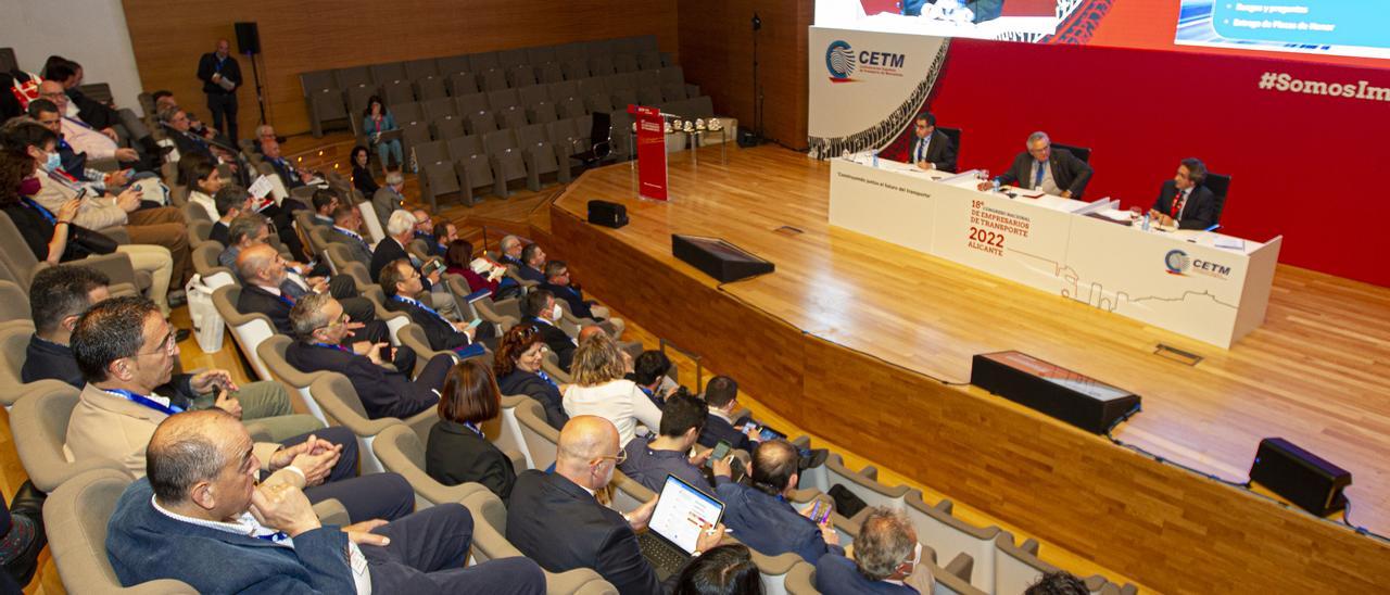El Congreso Nacional del Transporte se está celebrando en el Auditorio de la Diputación de Alicante.