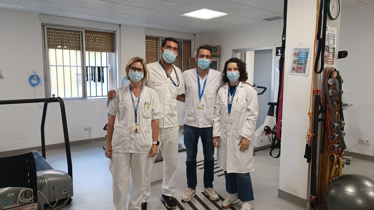 Profesionales de la unidad de rehabilitación cardiaca del Hospital de La Candelaria.