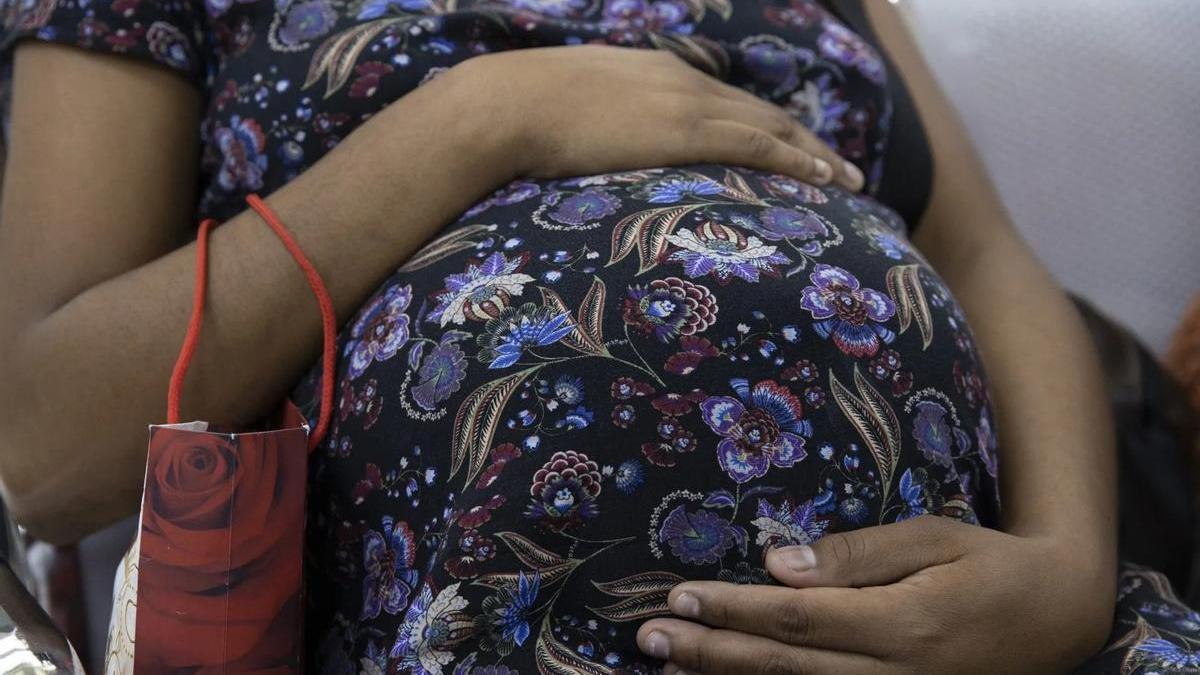 Imagen de archivo de una mujer embarazada.