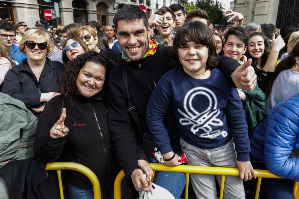 Búscate en la mascletà del 8 de marzo