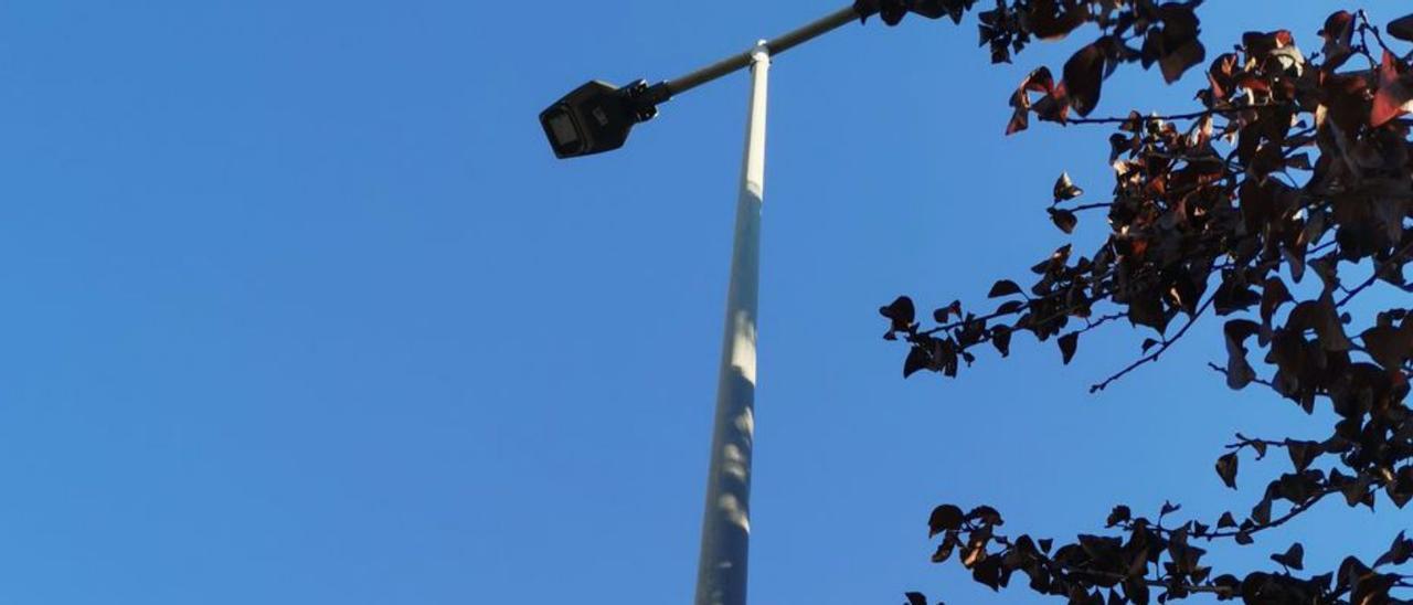 Instalación del medidor de aire en Museros. | A.M.