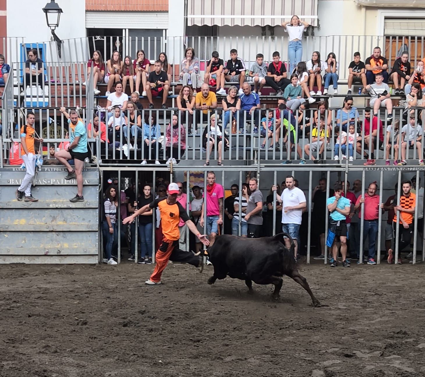 Navajas despide su semana taurina