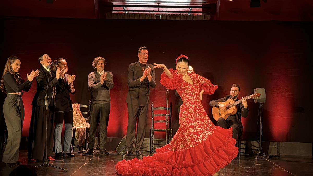 Salomé Ramírez en la actuación de la presentación en el Teatro Real.