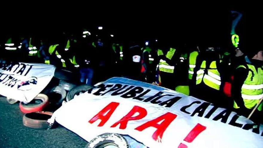 Cataluña amanece con otra jornada de protestas con más cortes de carreteras