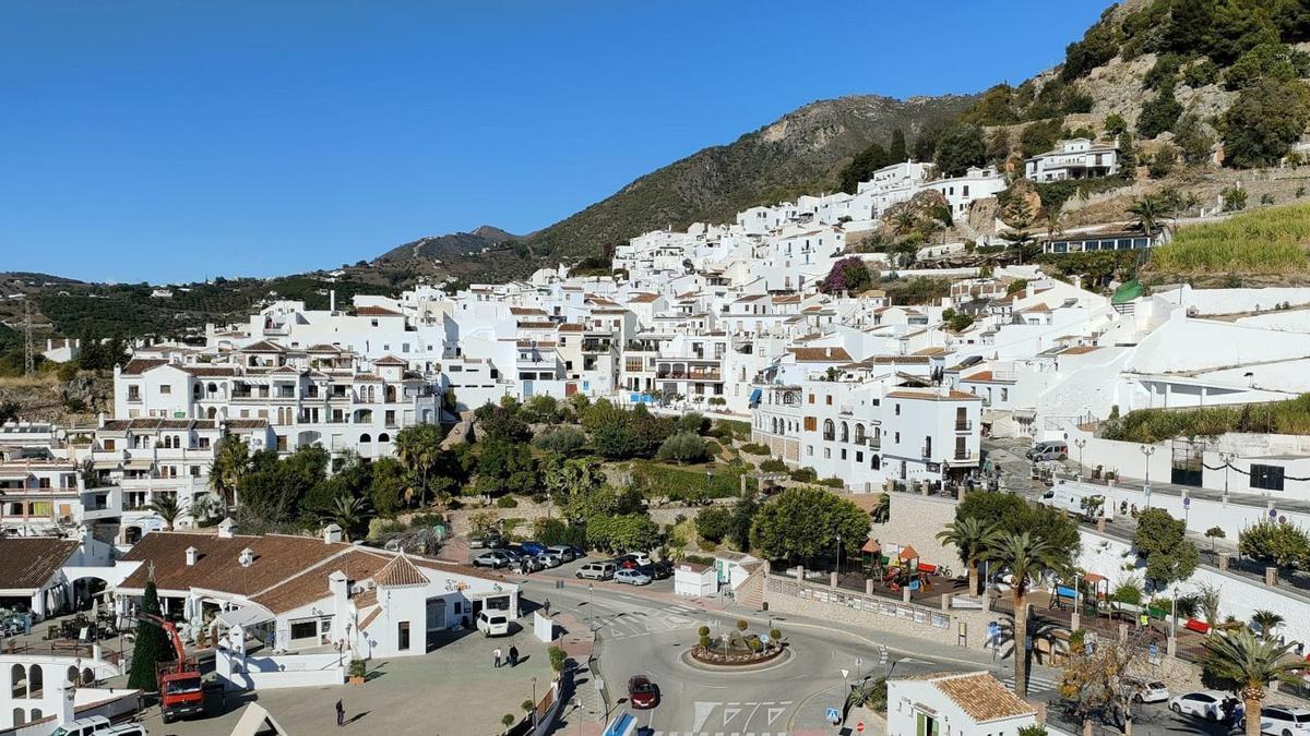 Vista general de Frigiliana, cuyo alcalde Alejandro Herrero reclama salir de la Mancomunidad de la Axarquía por considerar que aporta un beneficio cero al municipio.