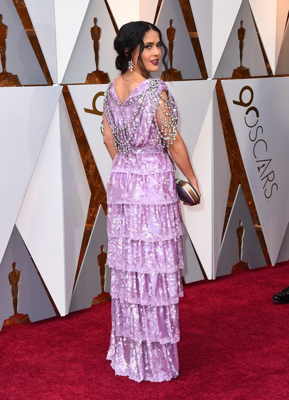 Detalle de la espalda del vestido de gucci de Salma Hayek en los Oscar 2018