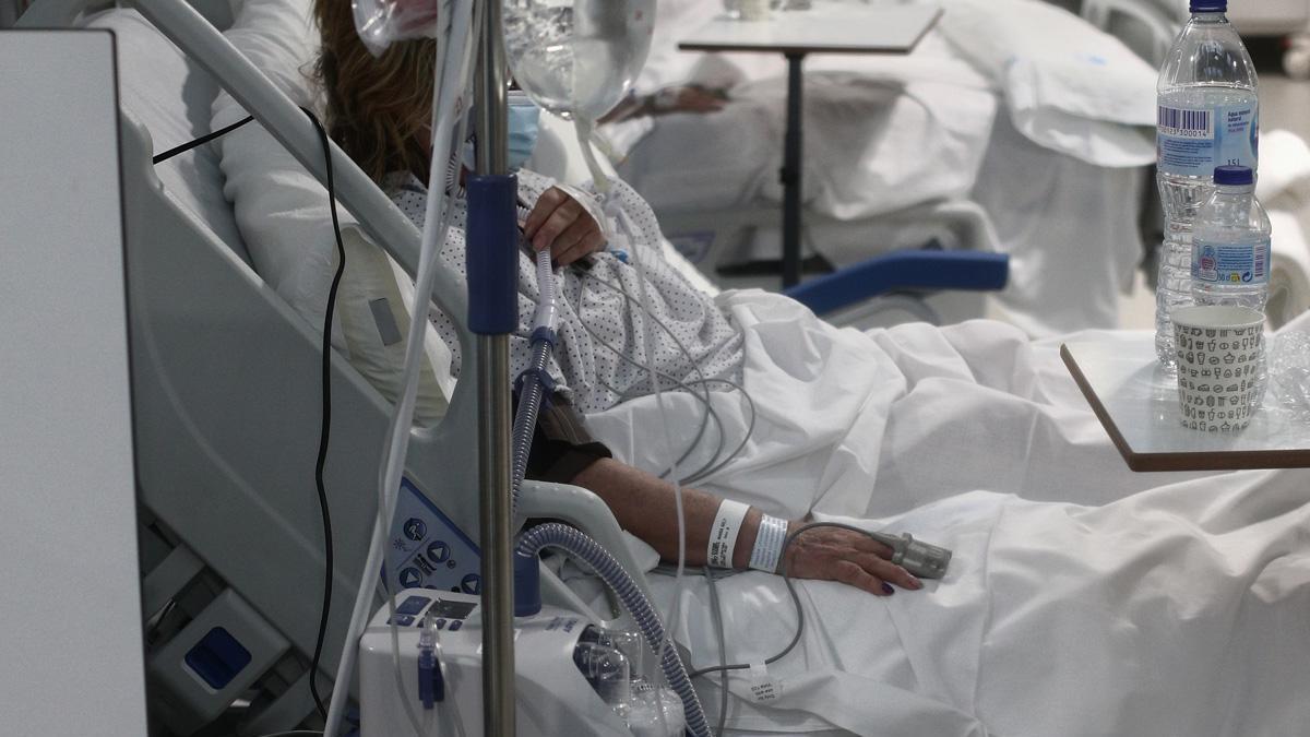 Andalucía suma 88 muertos y 7.757 casos de covid en una jornada con nuevo récord de hospitalizados