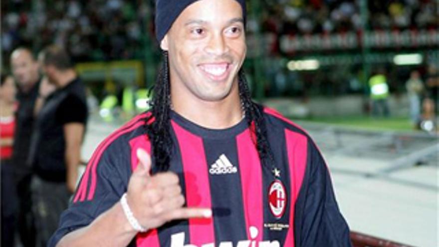 Ronaldinho vestirá la camiseta con el número 80