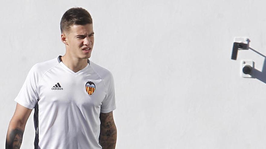 Santi Mina arrastra molestias en el pie