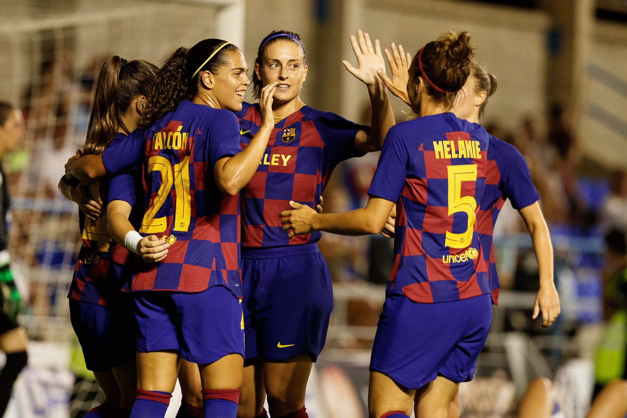El Barça renueva a Crnogorcevic, Falcón y Melanie