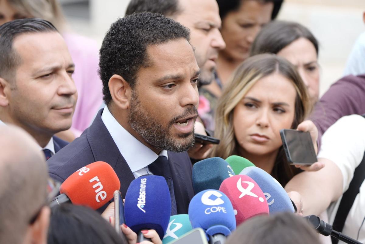 Fotogalería | Segunda sesión del pleno de investidura de María Guardiola en imágenes