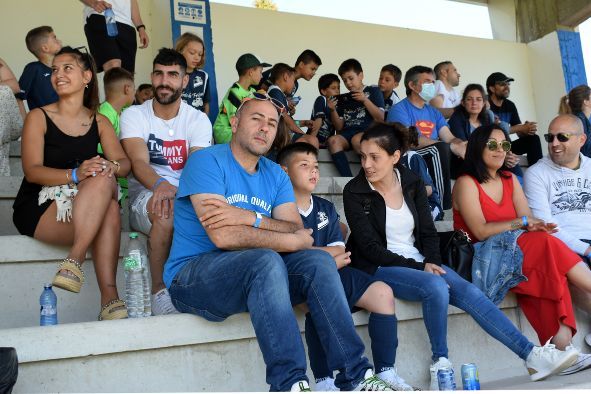 Un momento del torneo de fútbol base celebrado en Valga, que reunió a 1.200 espectadores.