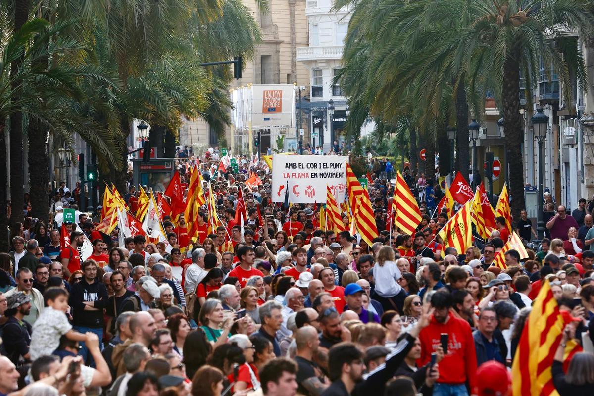 La manifestación del 25 d'Abril en València, en imágenes La manifestación del 25 d'Abril en València, en imágenes