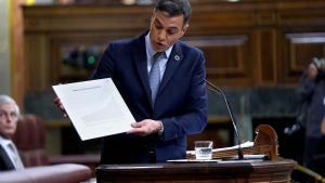 Sánchez acapara la defensa de la seva gestió i delega en el PSOE la fustigació a Feijóo