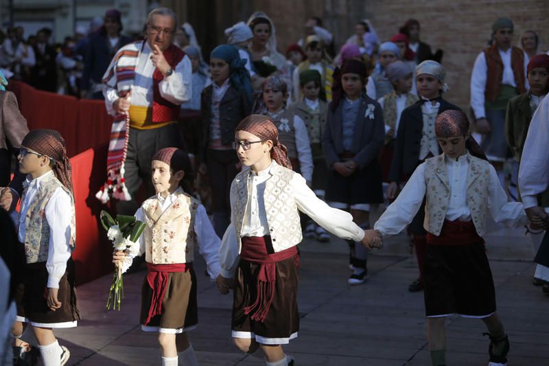 Comisiones falleras que han desfilado hasta las 18:00 horas.