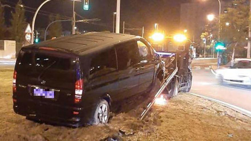 Un conductor de Cabify, a cuatro pasajeras antes de empotrarse en una rotonda en Alicante: &quot;Este viaje os va a salir gratis&quot;