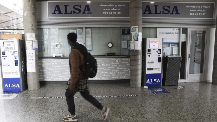 Alsa aumentará desde mañana sus oficinas de venta y los horarios de atención al público en Asturias