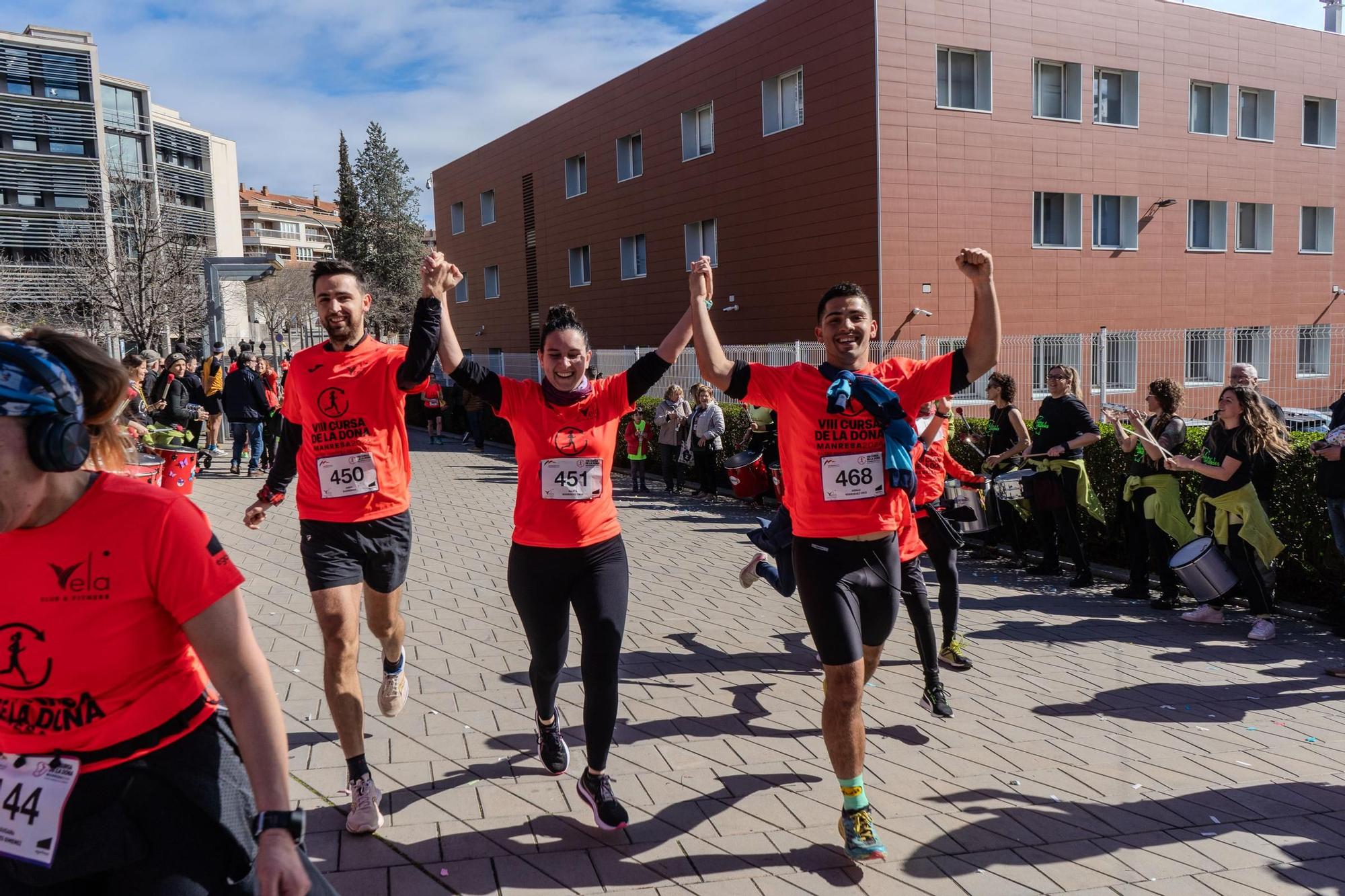 Busca't a les fotos de la Cursa de la Dona de Manresa 2024