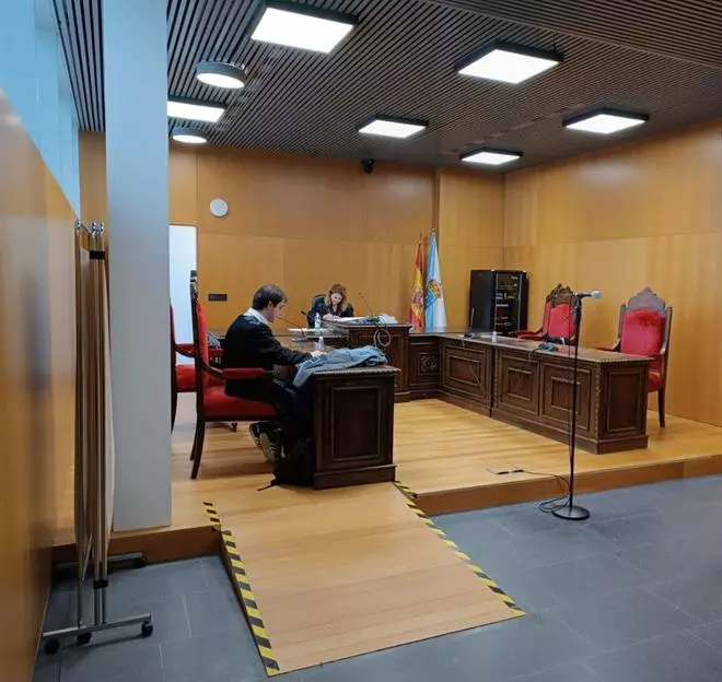 Padre e hijo comparten juicio encausados por enzarzarse en una agresión mutua