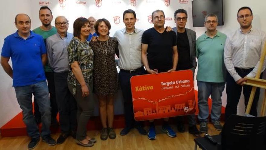 Xàtiva pone en marcha un bono de fidelización del comercio local