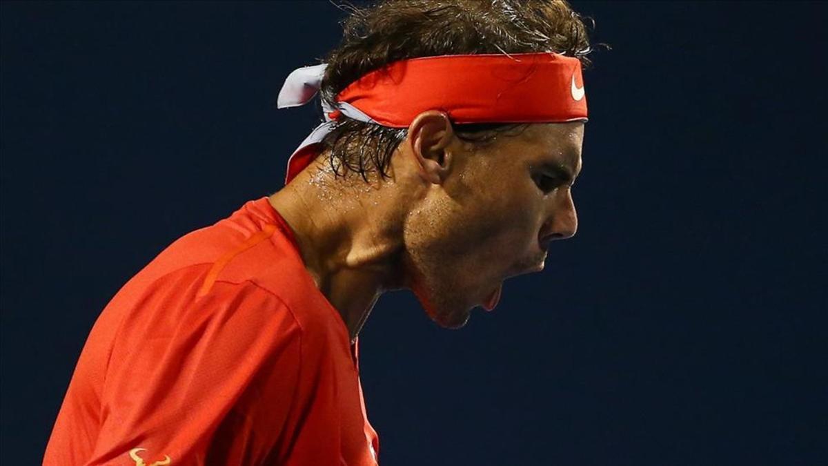 Nadal se cita hoy ante Tsitsipas en busca del título 80 de su palmarés