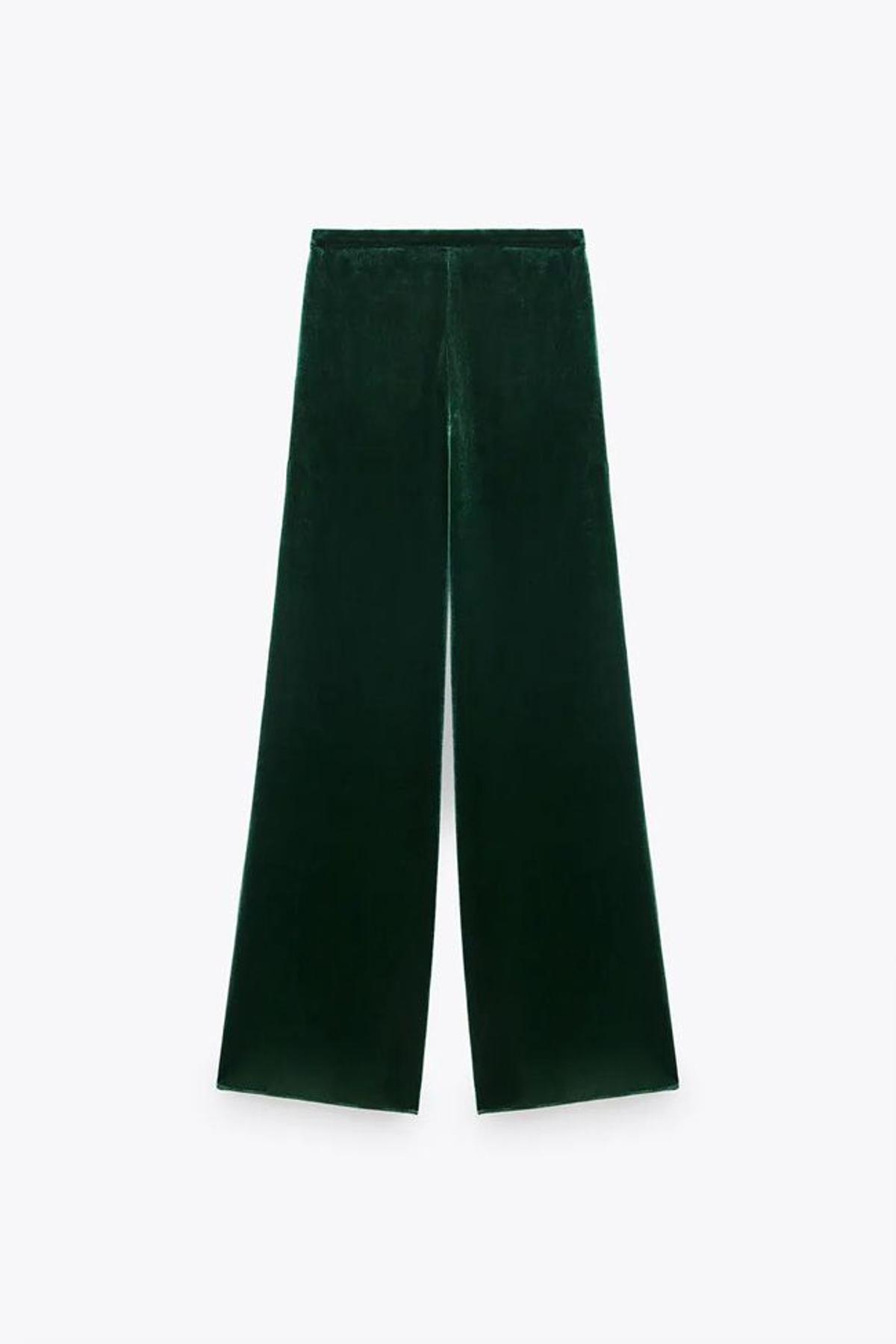 Pantalón de terciopelo verde 'wide leg', de Zara