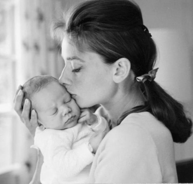 Audrey Hepburn con su hijo Sean